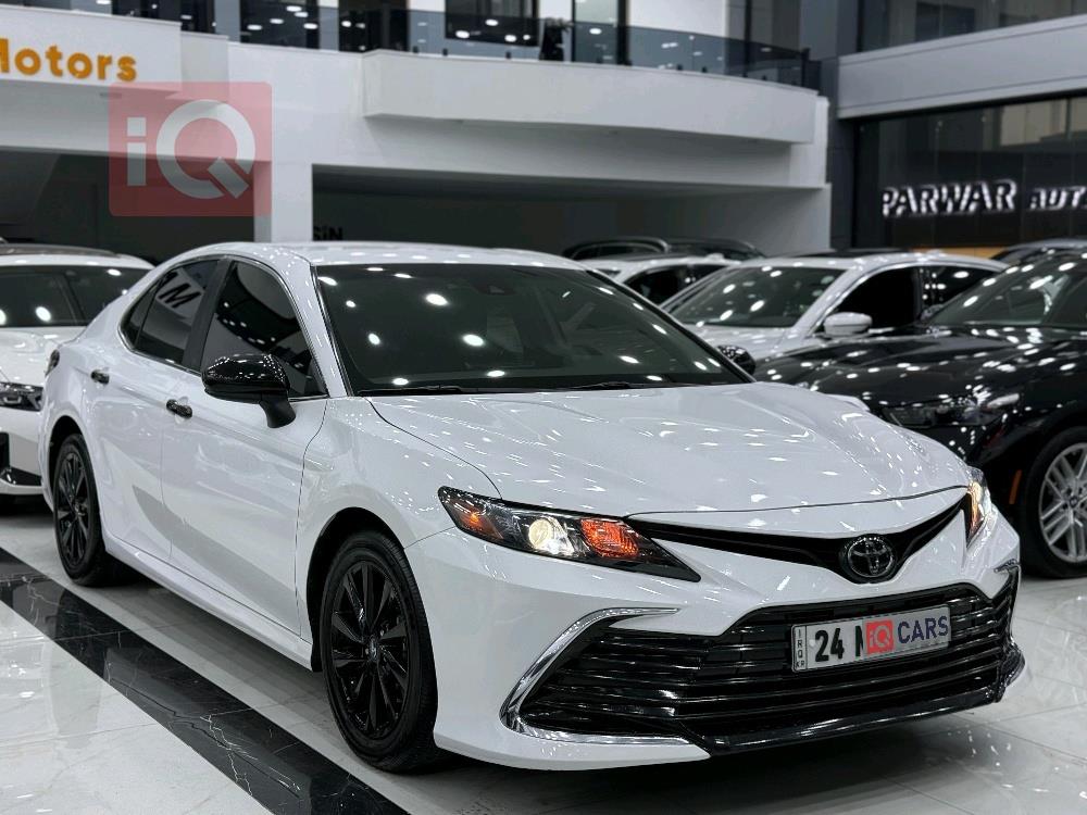 تۆیۆتا کامری